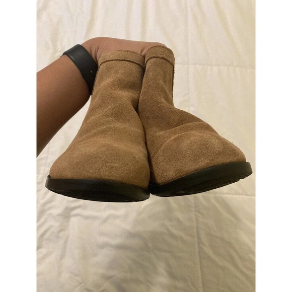 Sorel Lolla II Suede Cut-out leather ankle booties perforated soft tan size 6.5 - Picture 4 of 7